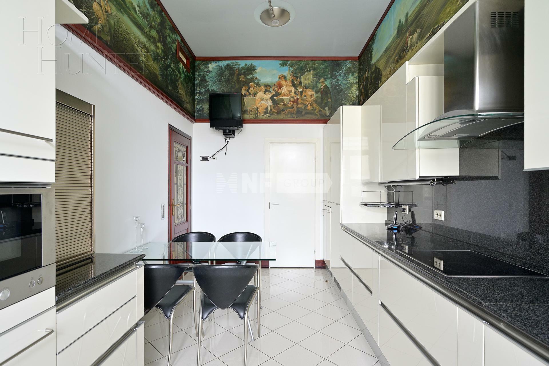 5-КОМН. КВАРТИРА С ОТДЕЛКОЙ 189.3 М² НА 4 ЭТАЖЕ