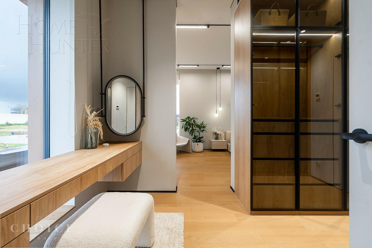 2-этажный коттедж 283 м² с отделкой