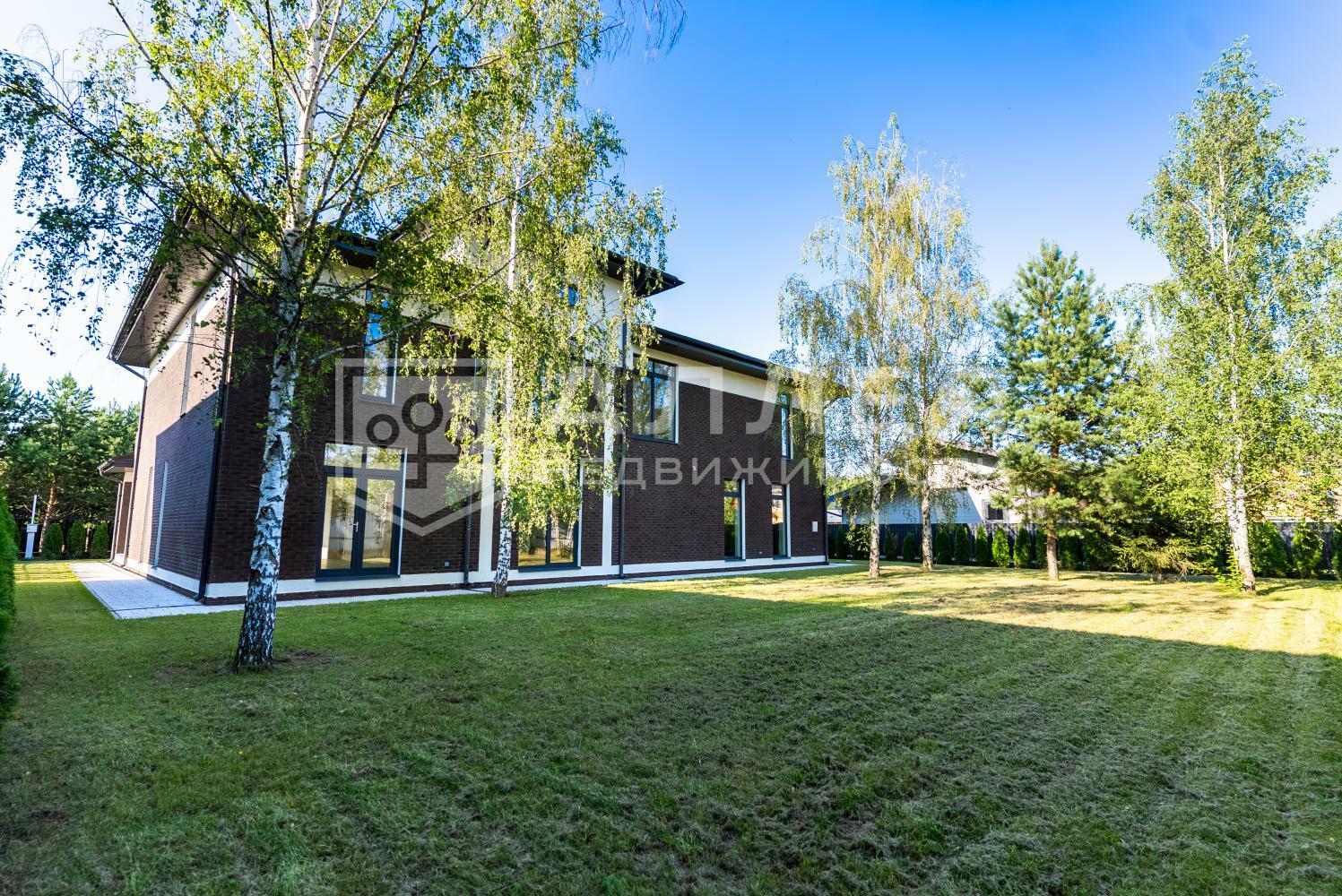 2-этажный коттедж 540 м² с отделкой