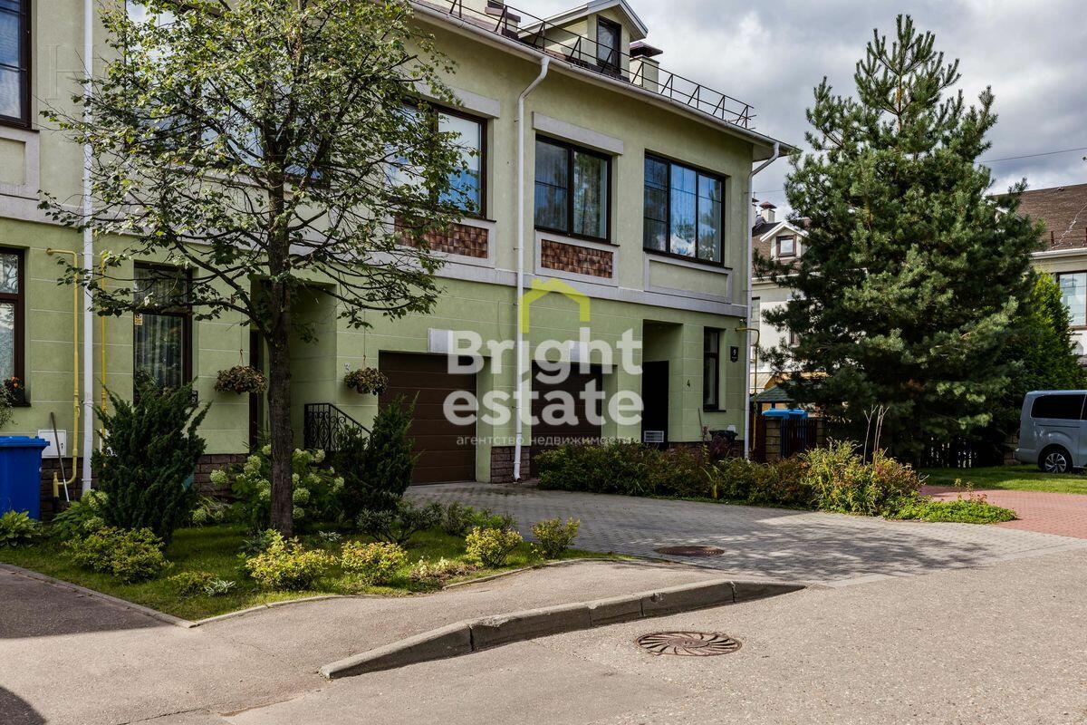 2-этажный таунхаус 220 м² с отделкой