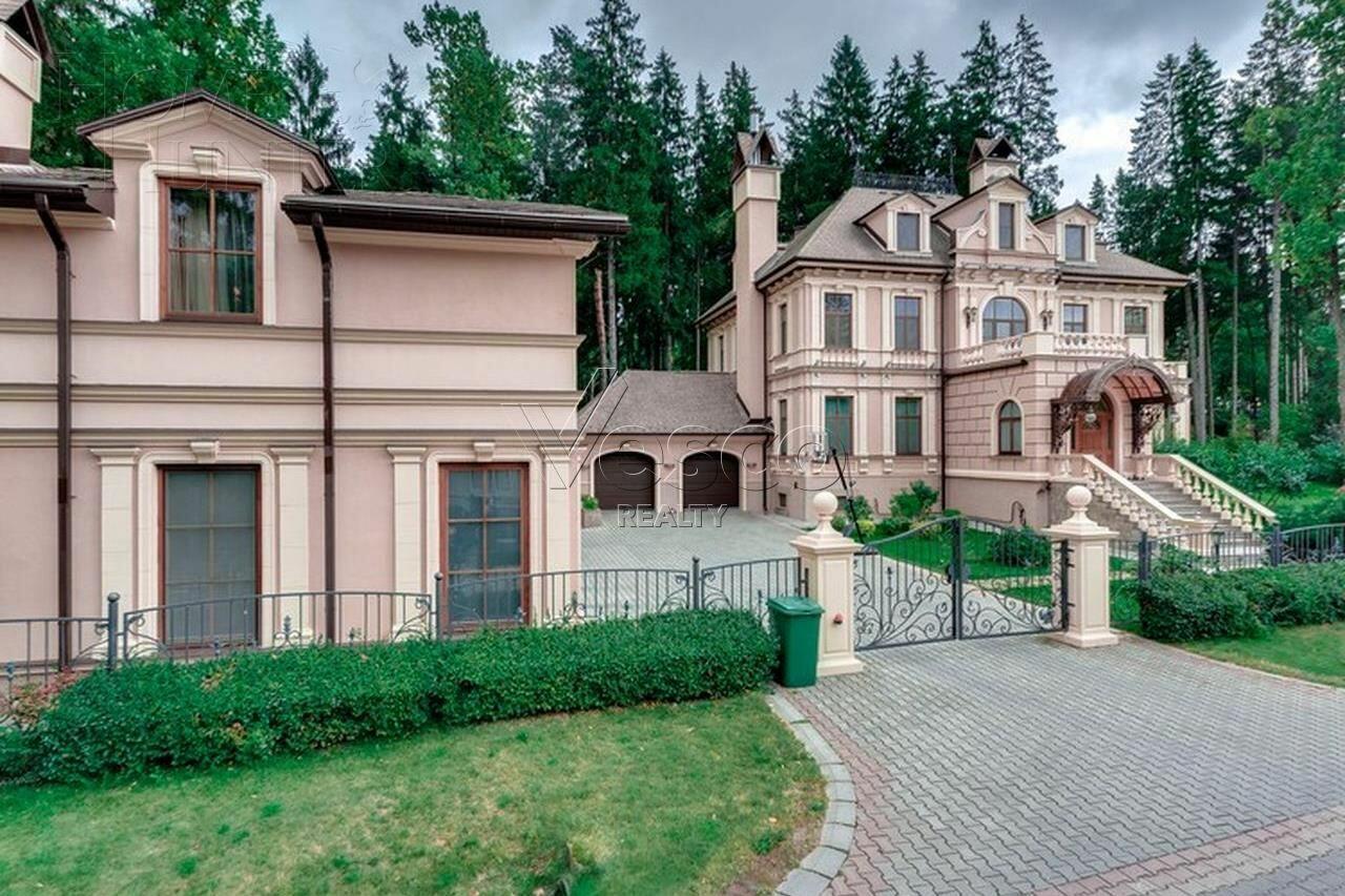 2-этажный коттедж 822 м² с отделкой