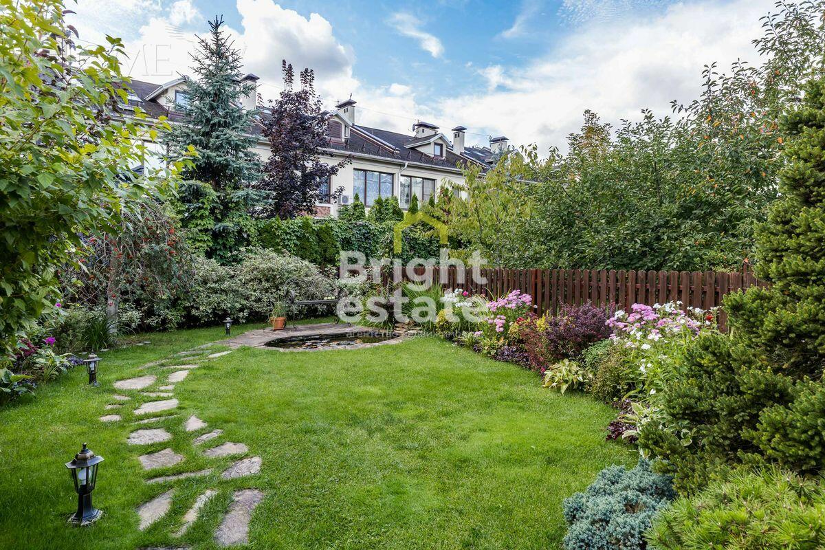 2-этажный таунхаус 220 м² с отделкой