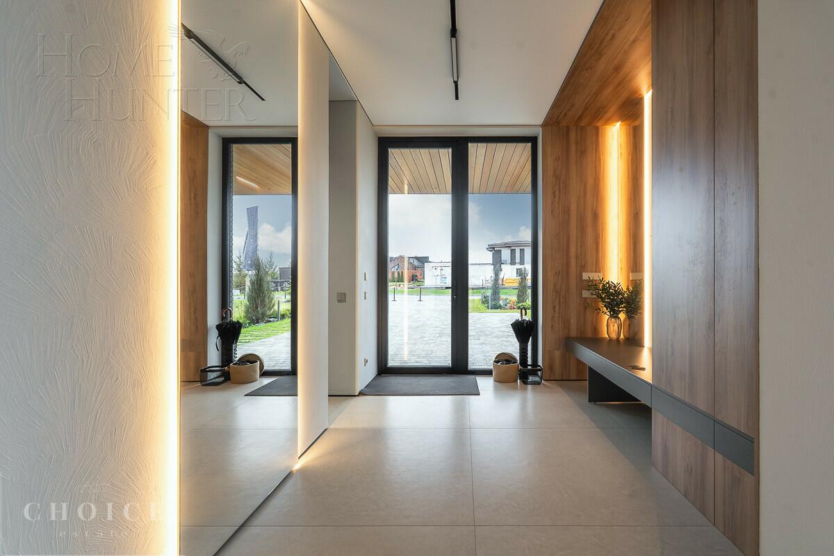 2-этажный коттедж 283 м² с отделкой