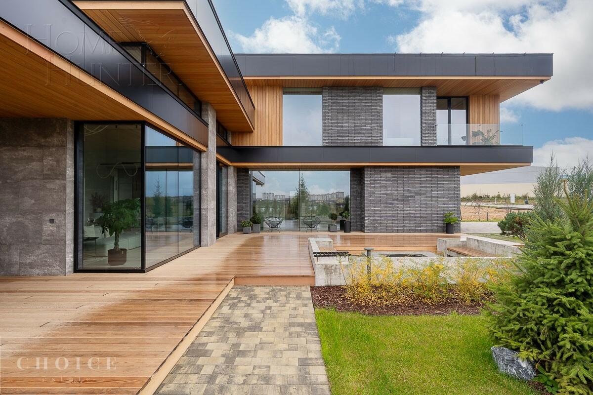 2-этажный коттедж 283 м² с отделкой