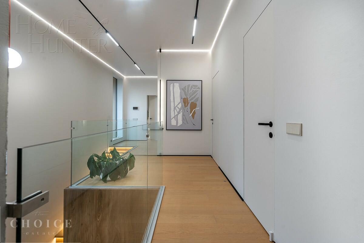 2-этажный коттедж 283 м² с отделкой