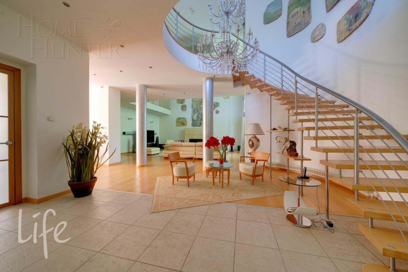 2-этажный коттедж 798.6 м² с отделкой