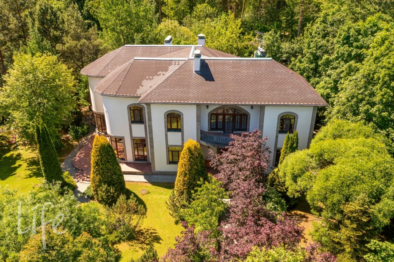 2-этажный коттедж 798.6 м² с отделкой