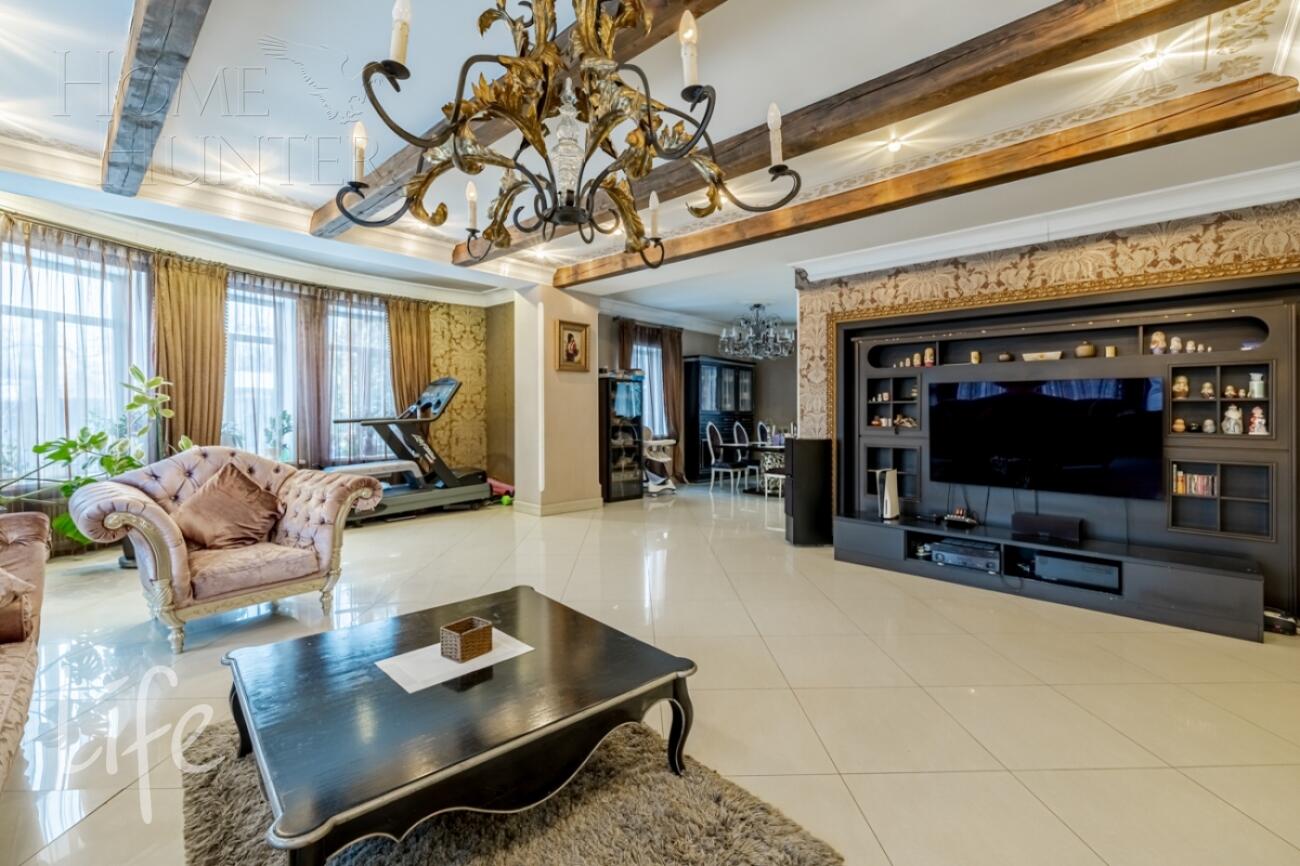 2-этажный коттедж 350 м² с отделкой