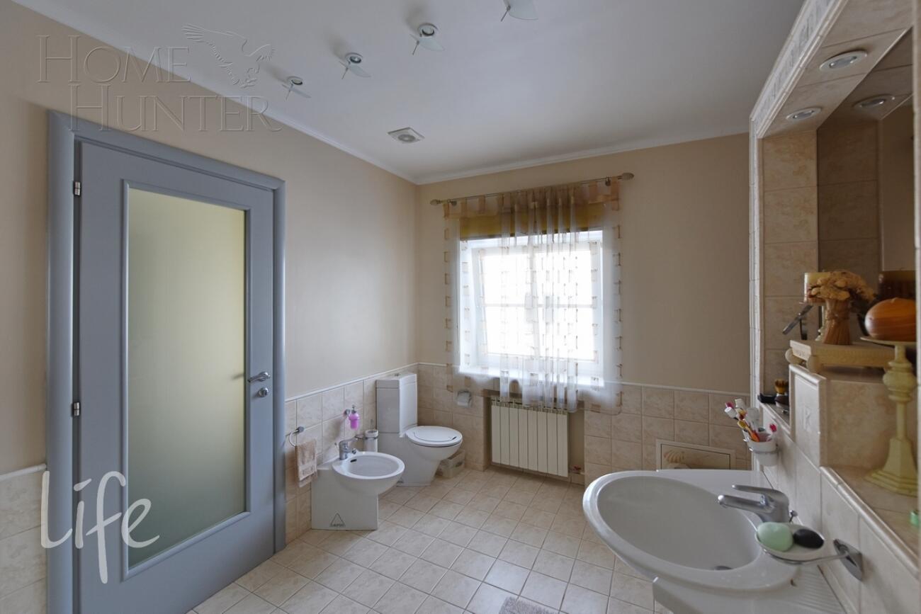 2-этажный коттедж 380 м² с отделкой