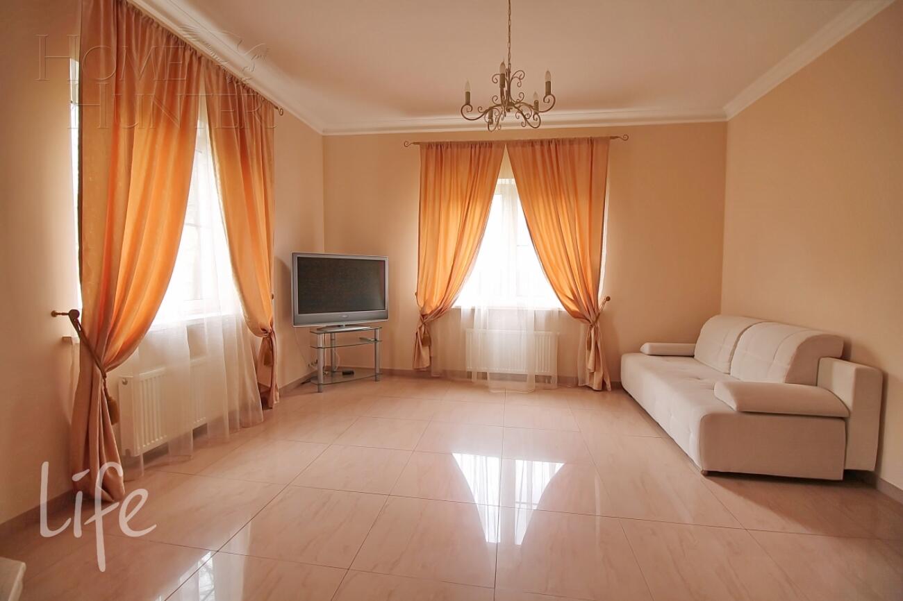 2-этажный коттедж 300 м² с отделкой