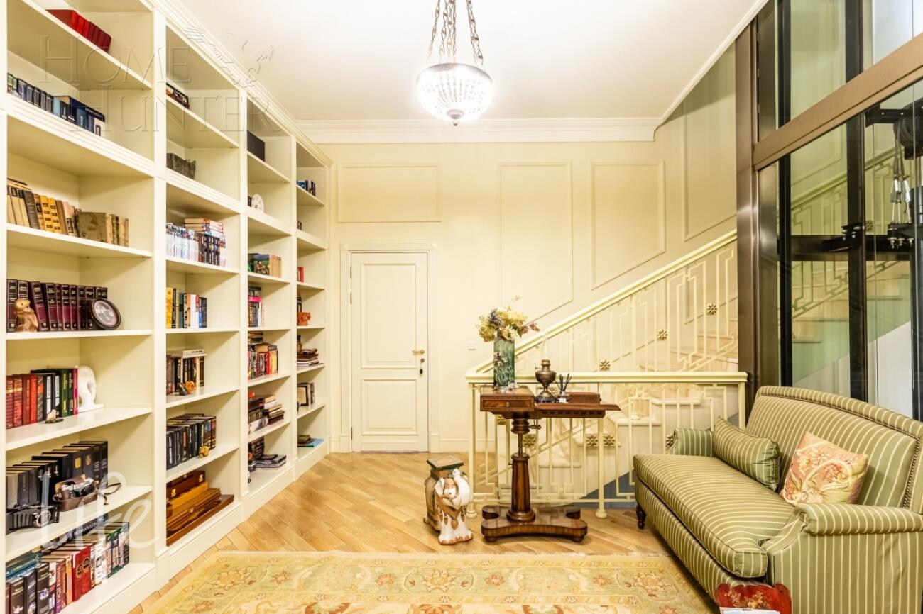 3-этажный коттедж 750 м² с отделкой