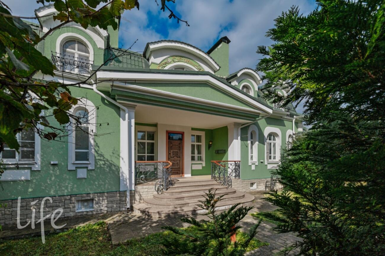 2-этажный коттедж 700 м² с отделкой