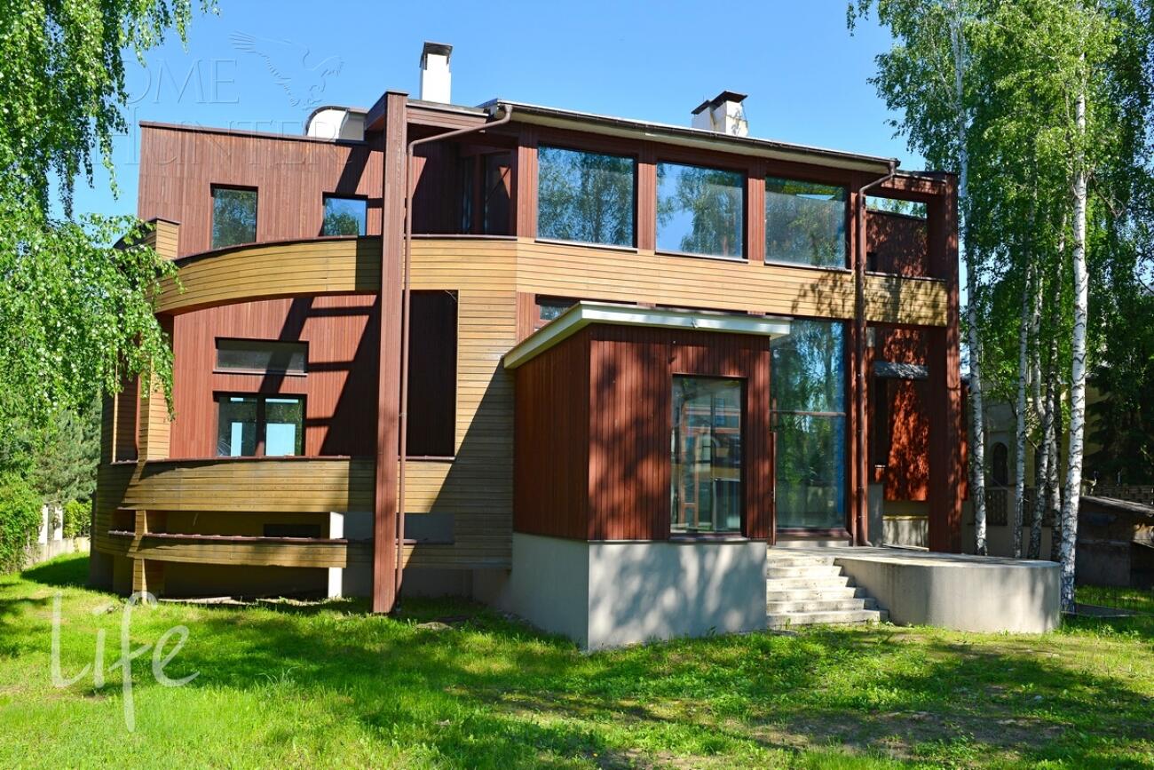 2-этажный коттедж 1 000 м² без отделки