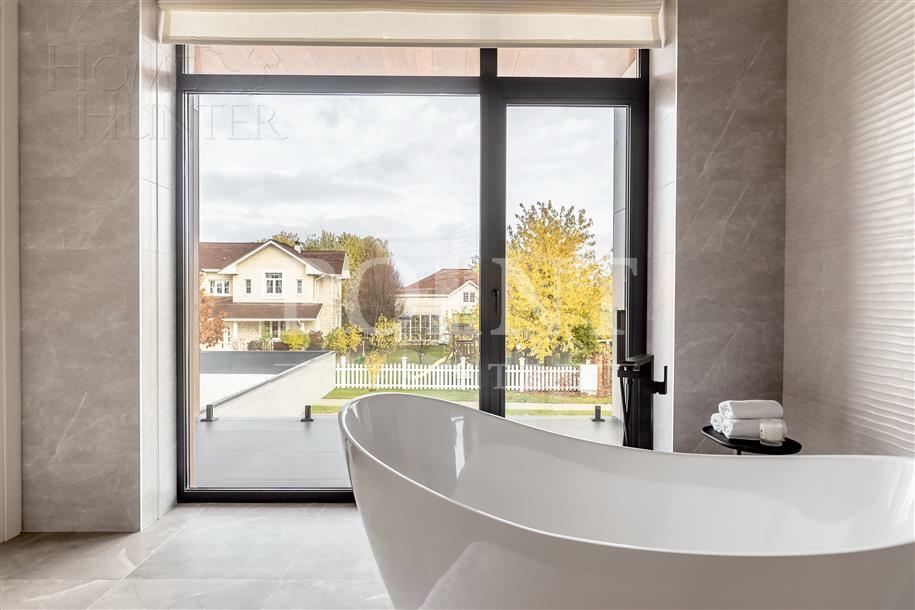 2-этажный коттедж 300 м² с отделкой