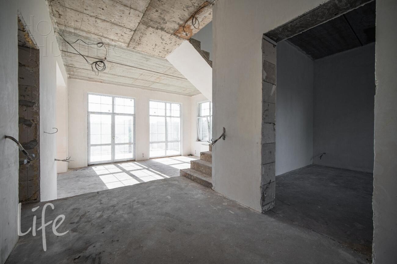 2-этажный коттедж 240 м² без отделки