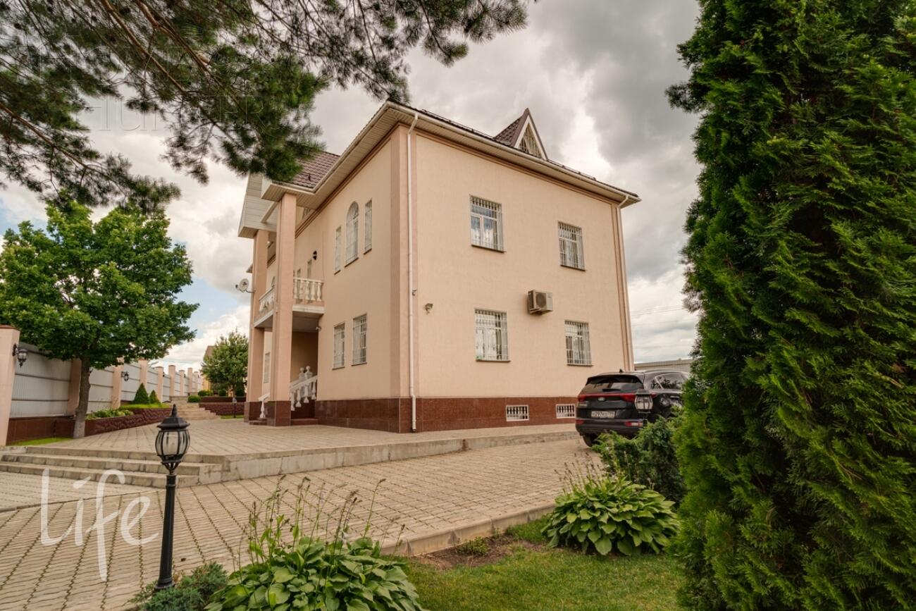 2-этажный коттедж 563 м² с отделкой