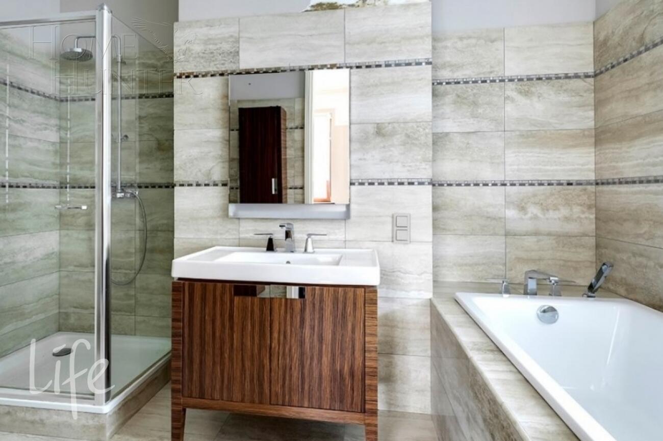 3-этажный коттедж 1 185 м² с отделкой