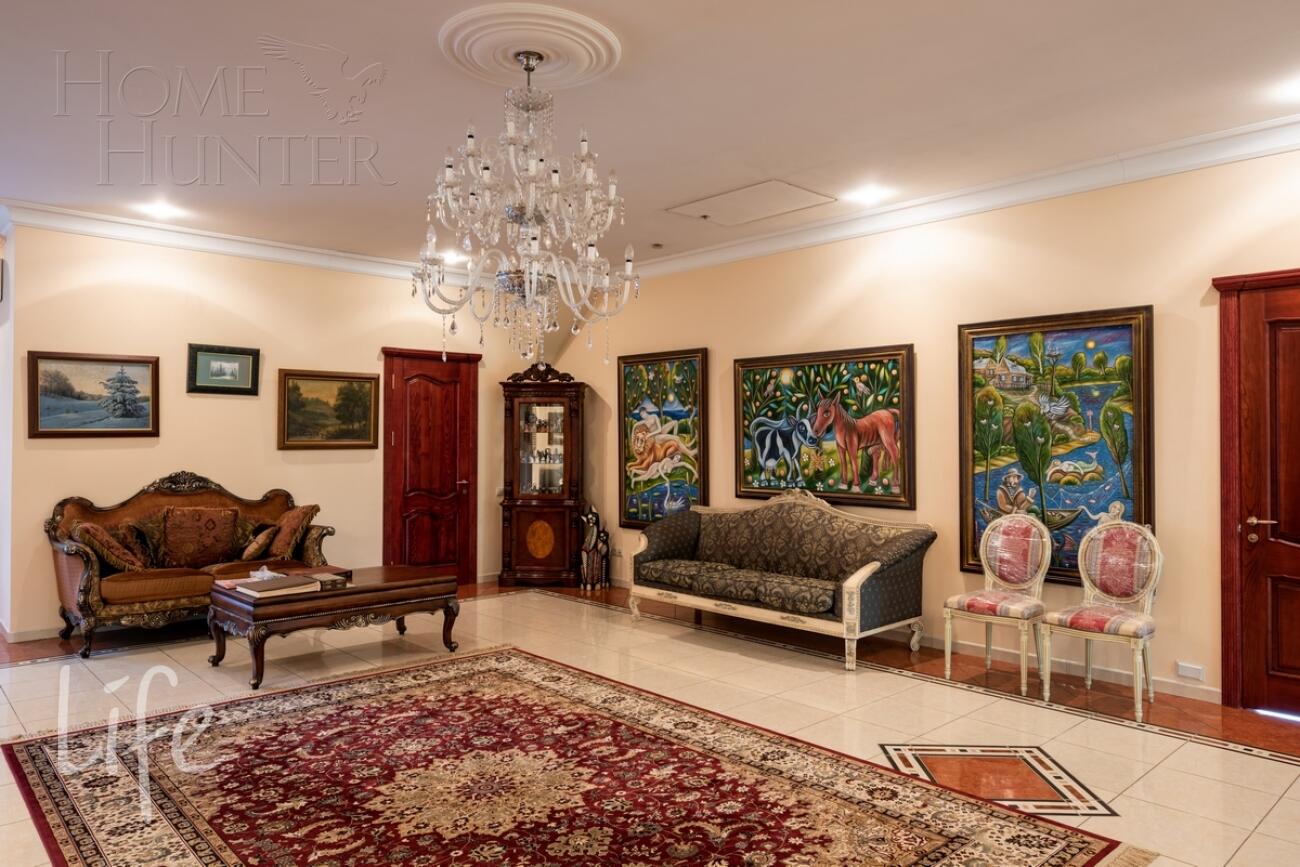 3-этажный коттедж 1 000 м² с отделкой