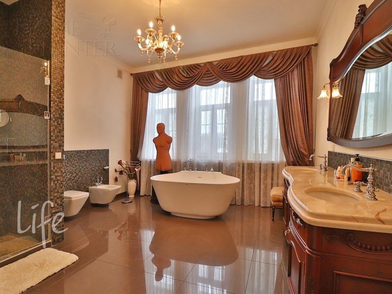 2-этажный коттедж 817 м² с отделкой