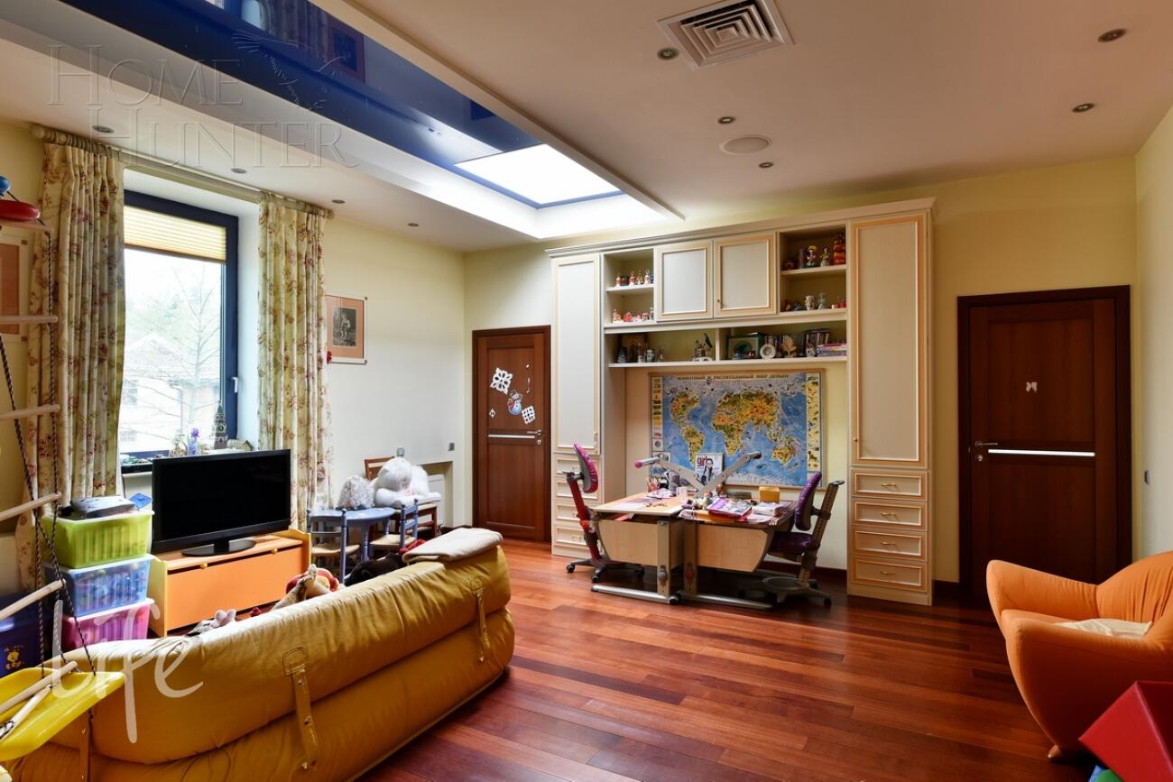 3-этажный коттедж 2 400 м² с отделкой