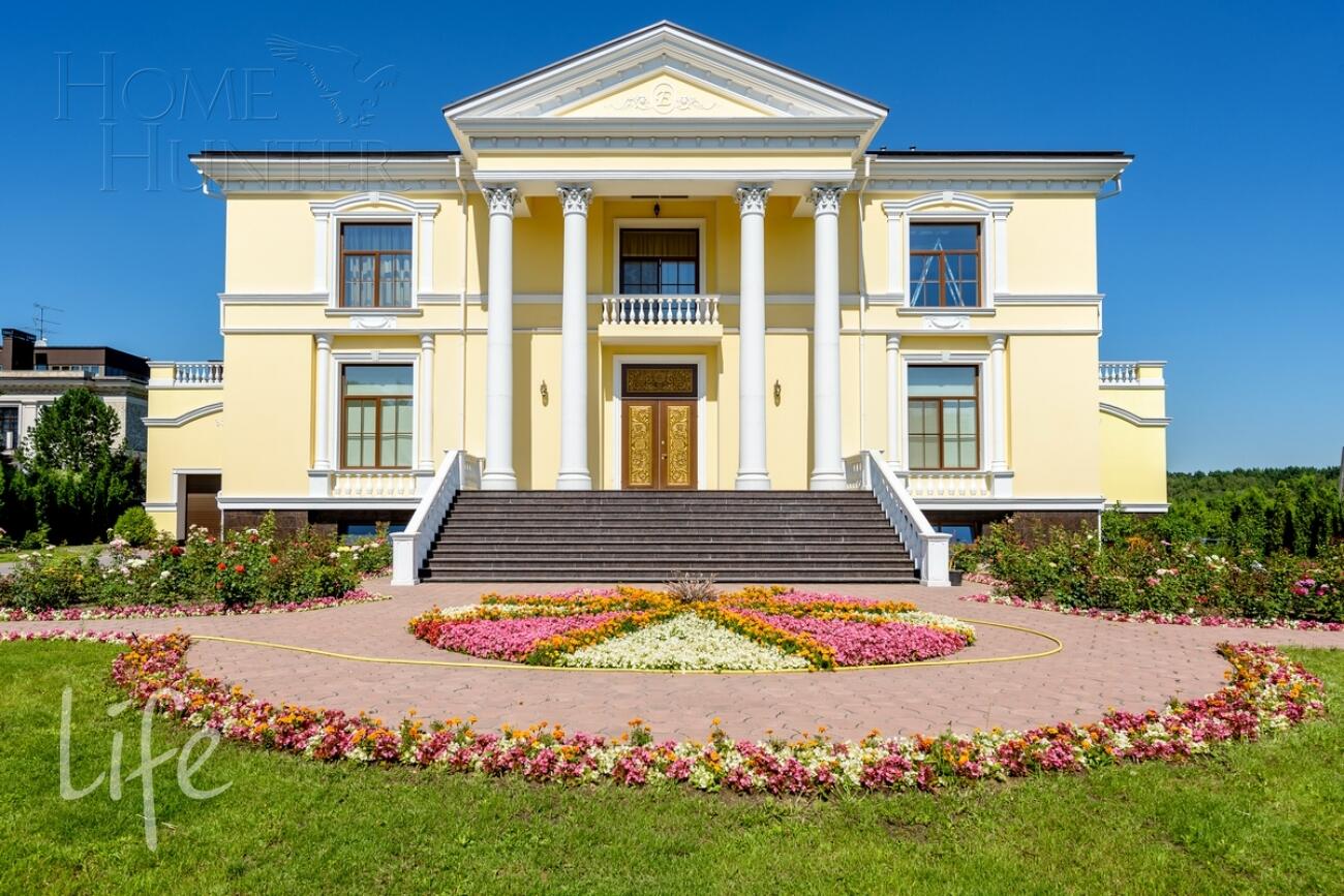 2-этажный коттедж 3 000 м² с отделкой