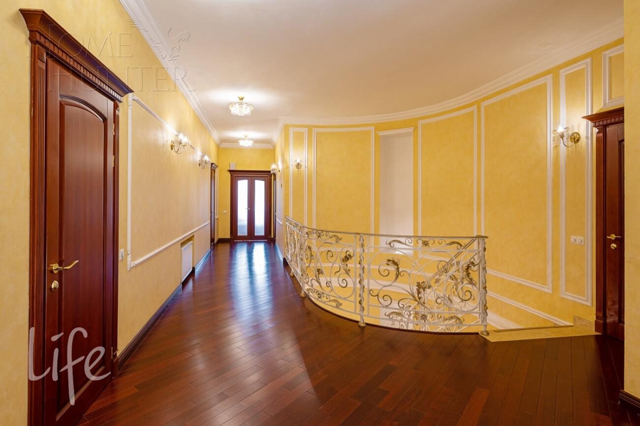 3-этажный коттедж 700 м² с отделкой