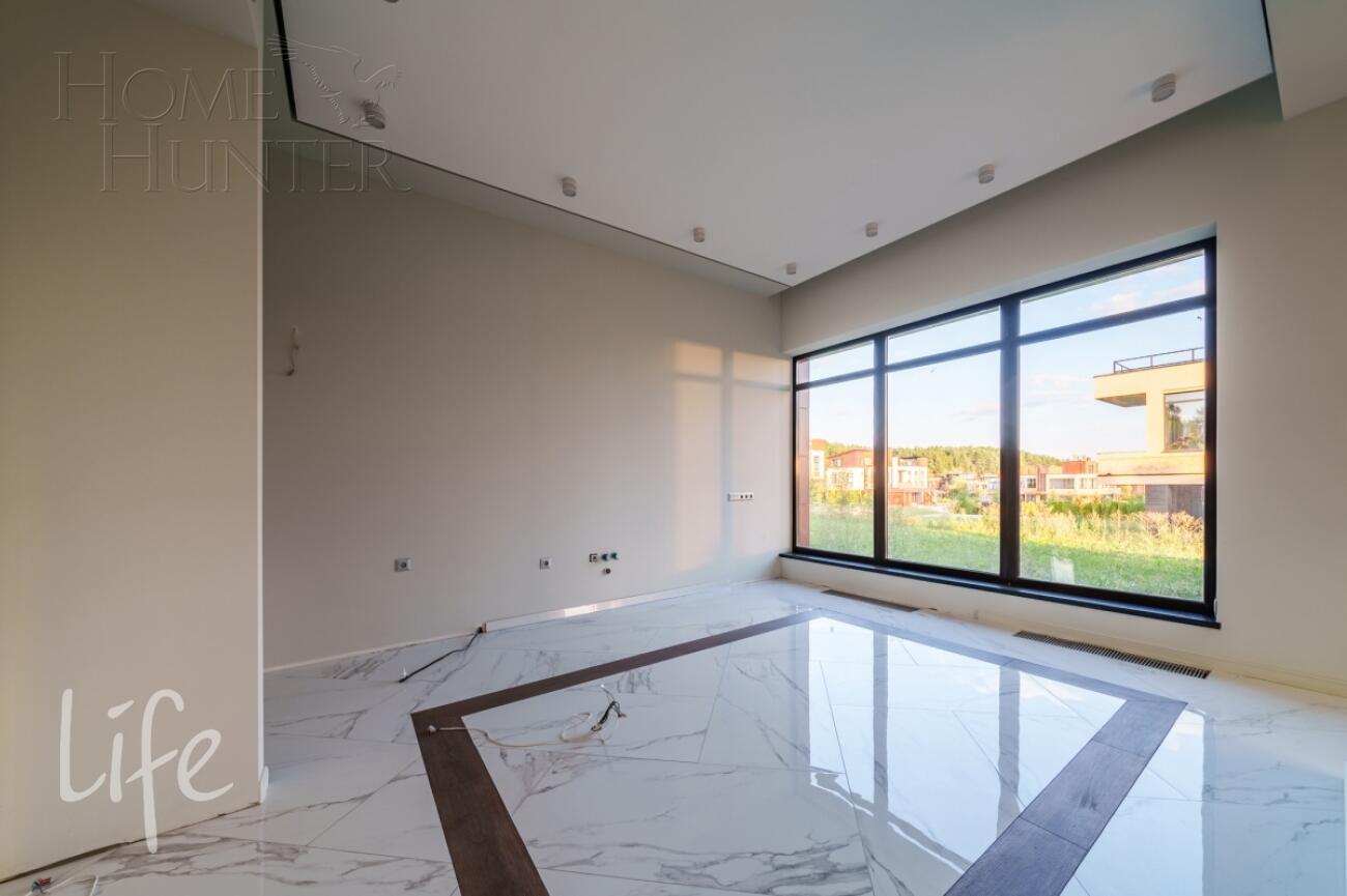 3-этажный коттедж 280 м² с отделкой