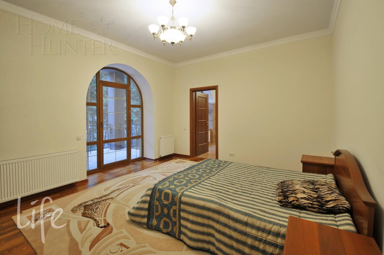 2-этажный коттедж 1 500 м² с отделкой