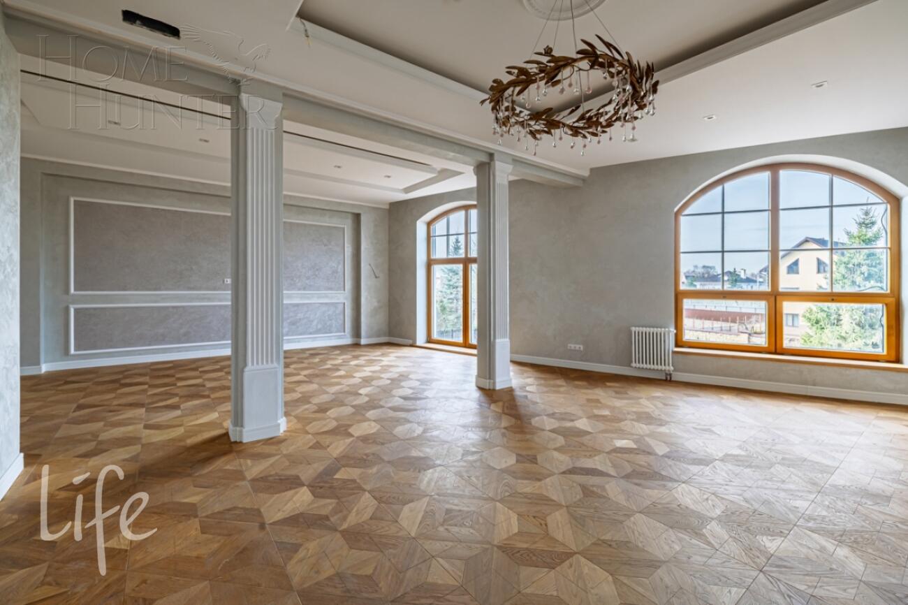 2-этажный коттедж 1 000 м² с отделкой