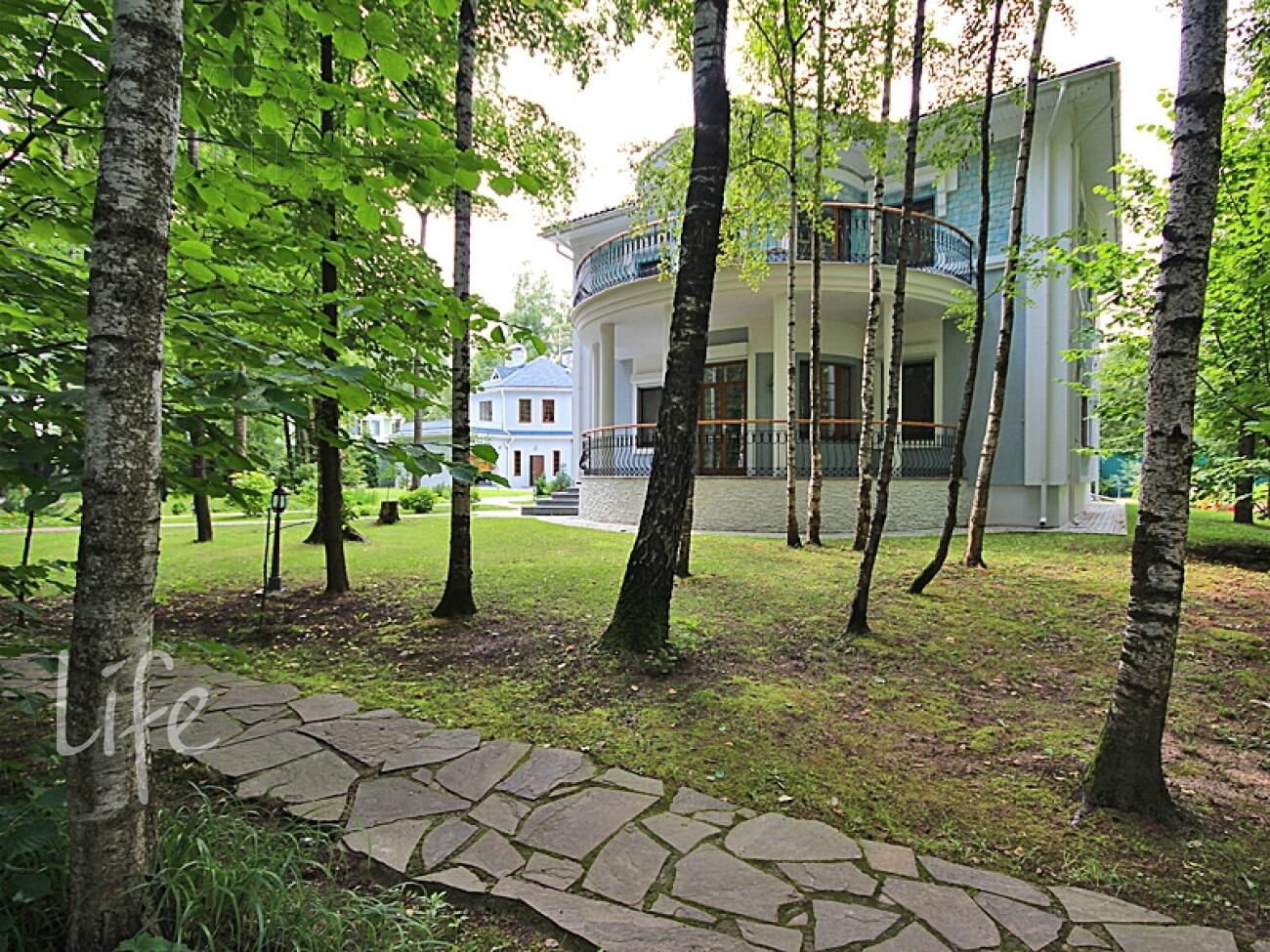 2-этажный коттедж 530 м² с отделкой