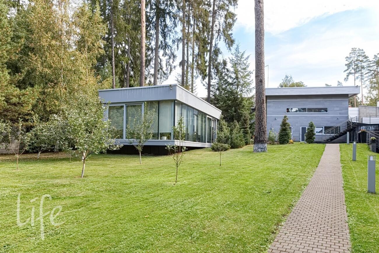 2-этажный коттедж 850 м² с отделкой