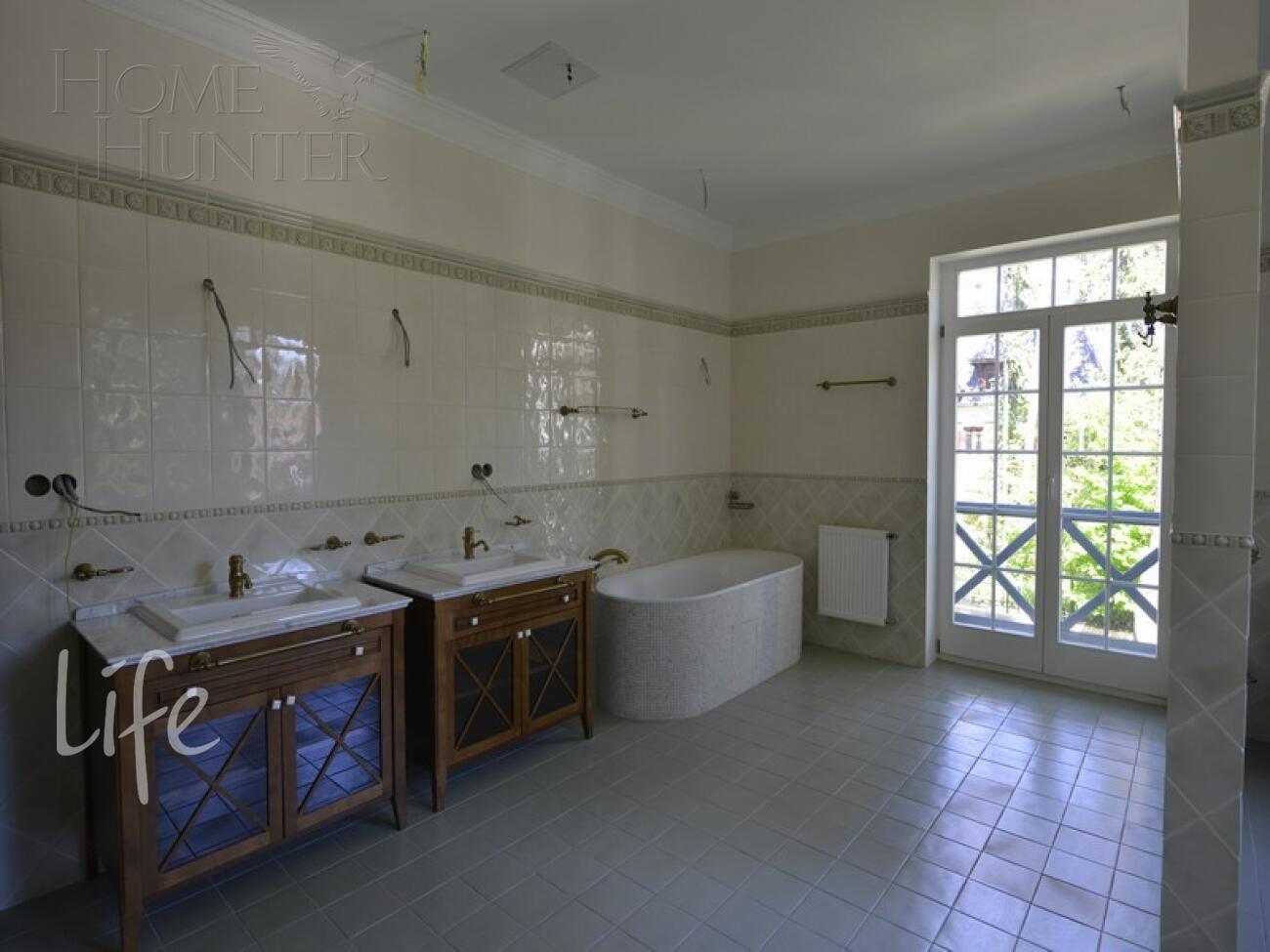 2-этажный коттедж 687 м² с отделкой