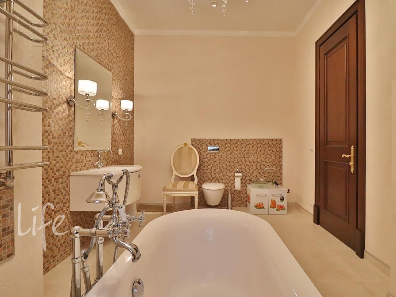 2-этажный коттедж 817 м² с отделкой