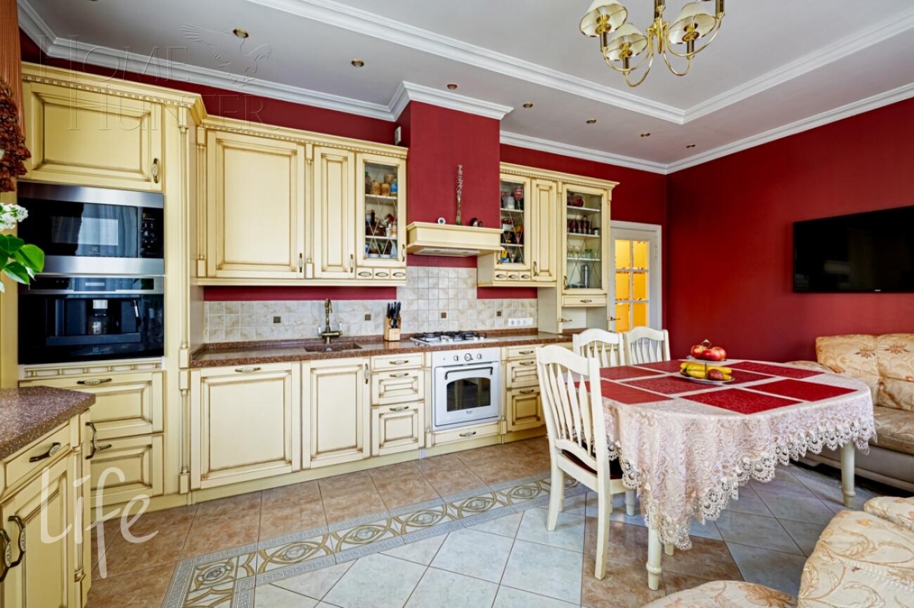 2-этажный коттедж 450 м² с отделкой