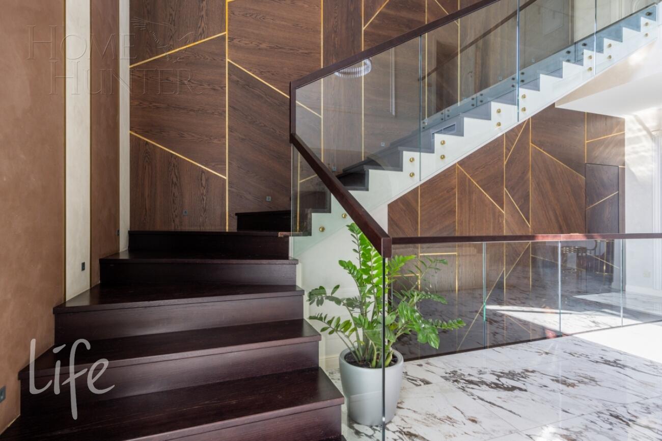 2-этажный коттедж 700 м² с отделкой