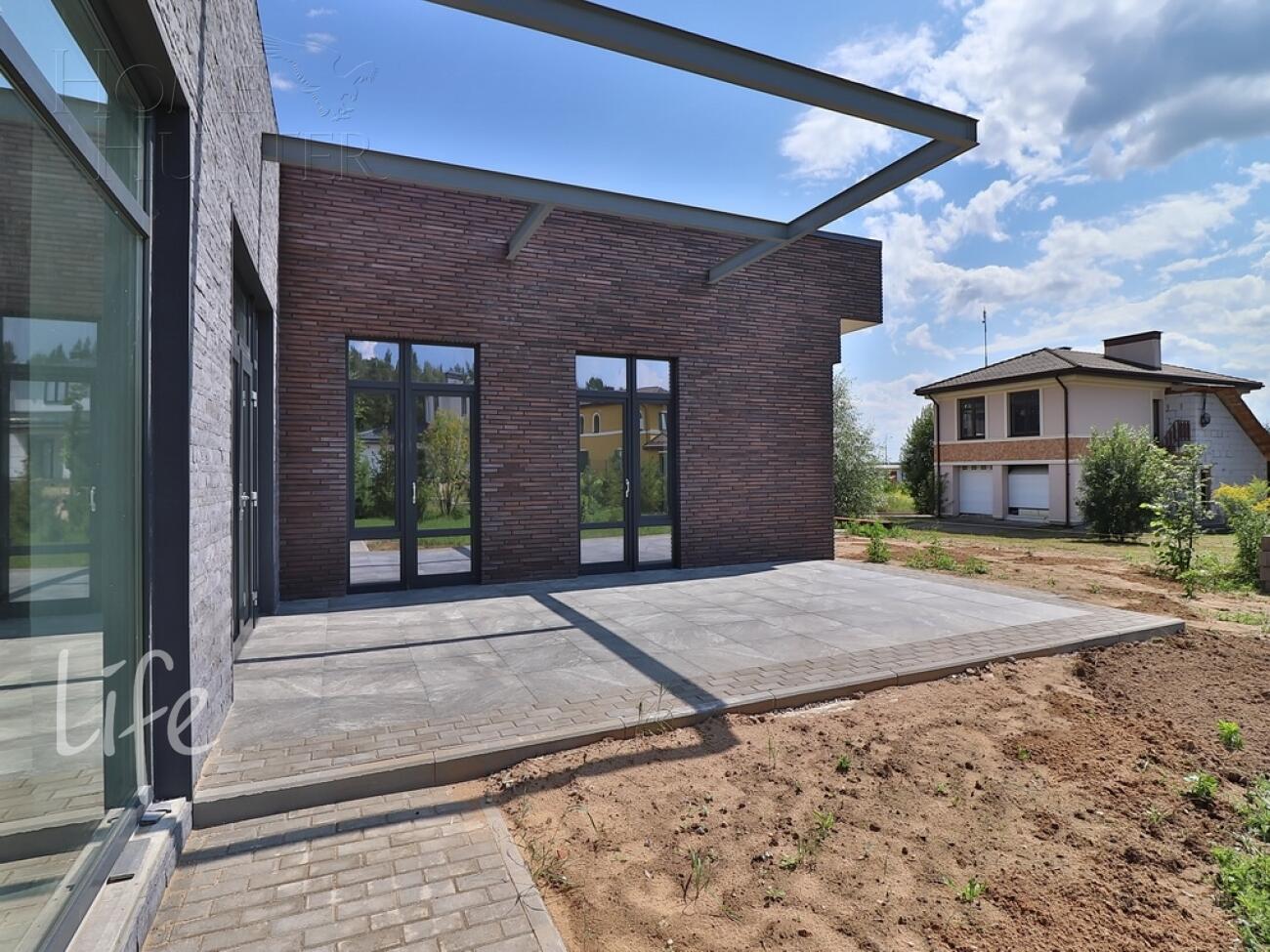 1-этажный коттедж 250 м² без отделки