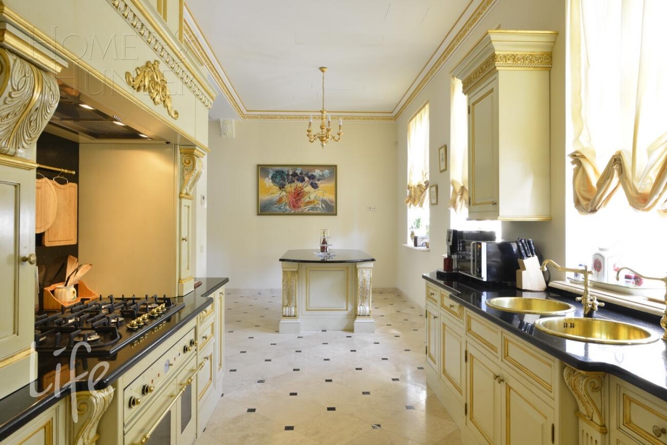 2-этажный коттедж 980 м² с отделкой