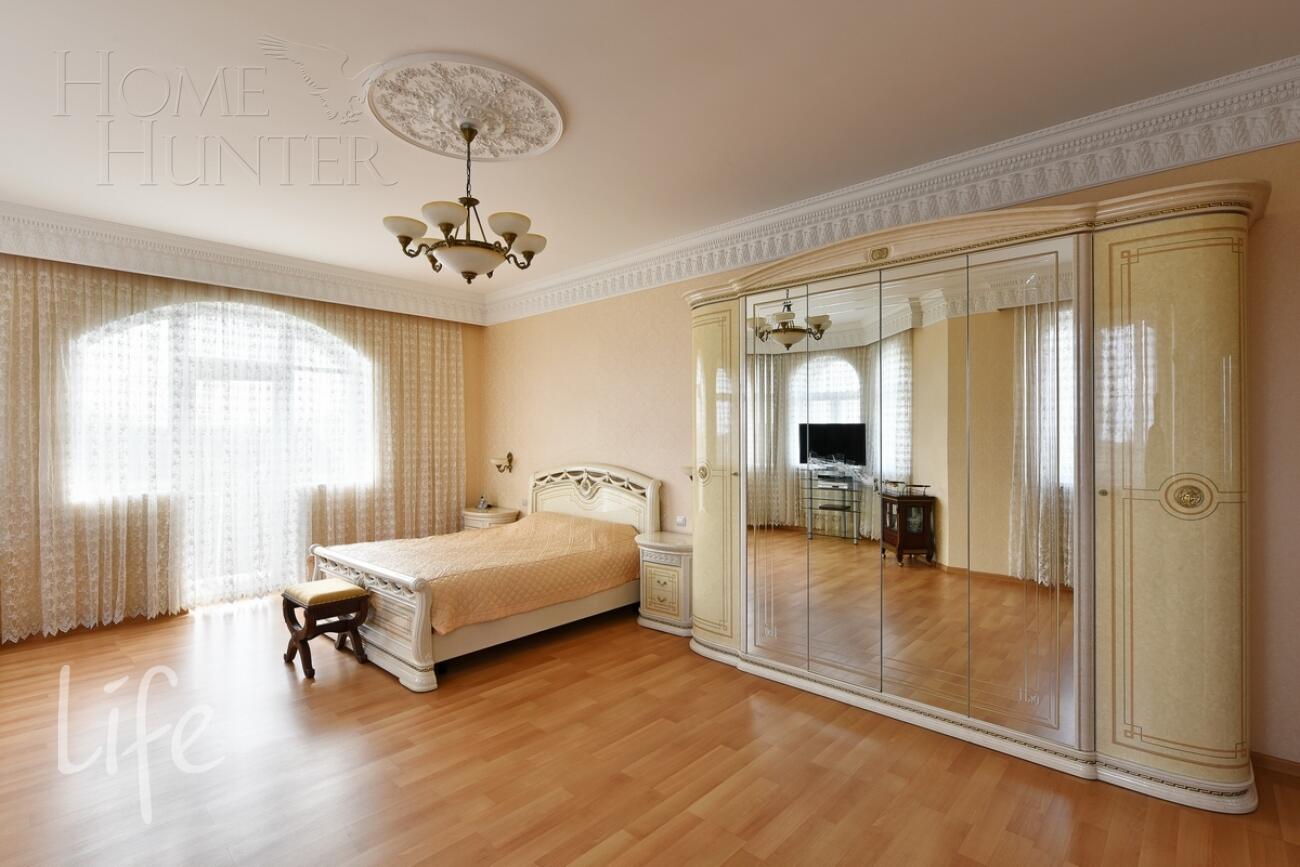 3-этажный коттедж 750 м² с отделкой