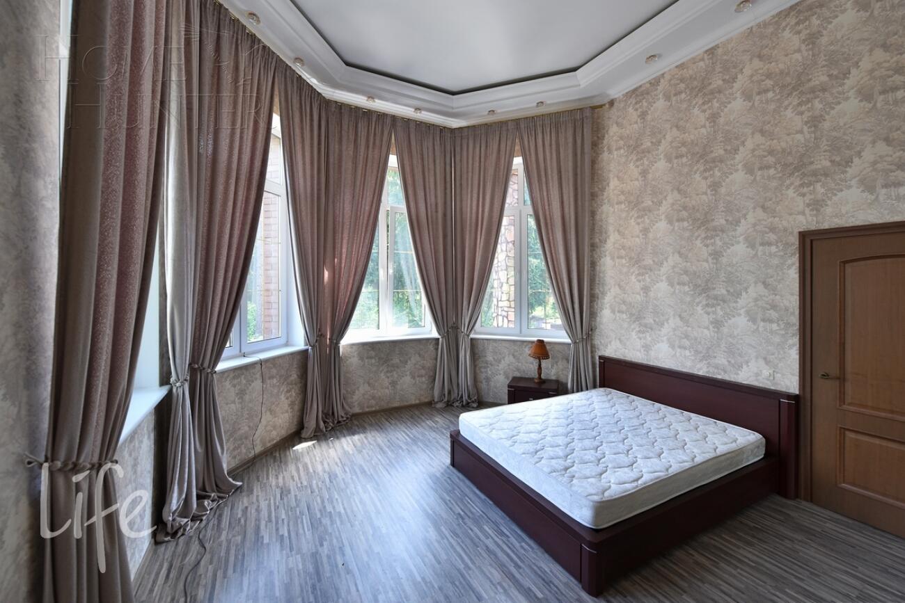 2-этажный коттедж 1 500 м² с отделкой