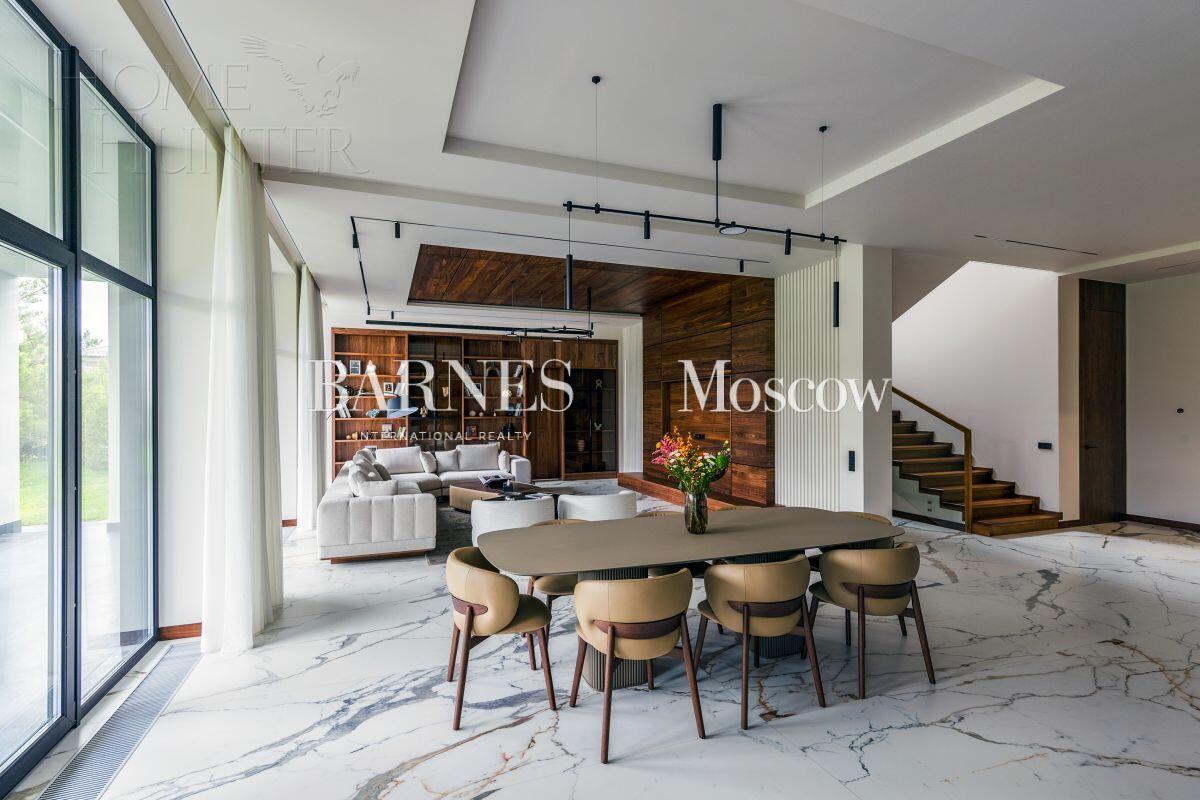 2-этажный коттедж 705 м² с отделкой