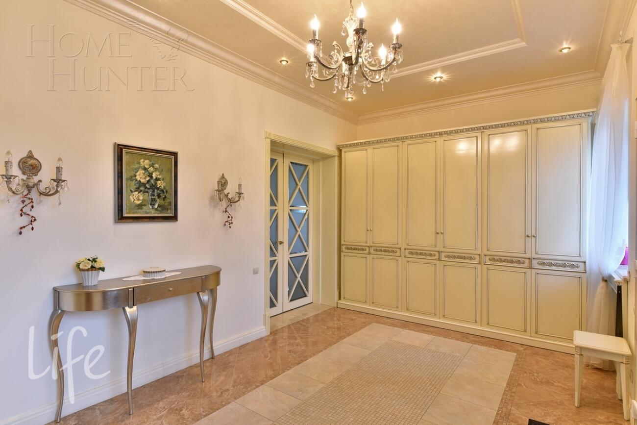 2-этажный коттедж 560 м² с отделкой