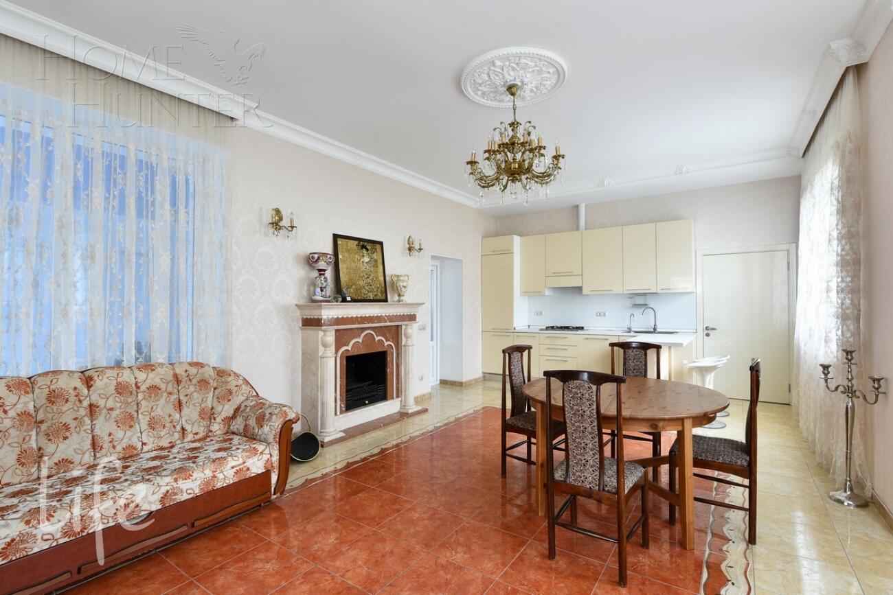 3-этажный коттедж 750 м² с отделкой