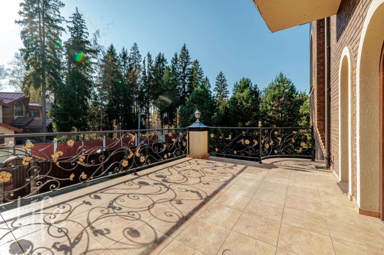 2-этажный коттедж 450 м² с отделкой