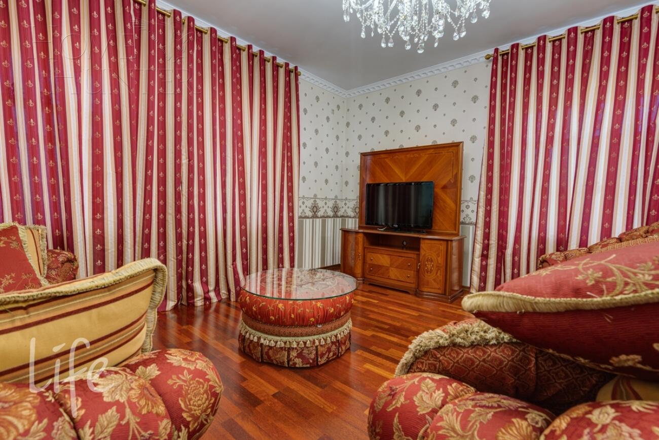 2-этажный коттедж 563 м² с отделкой