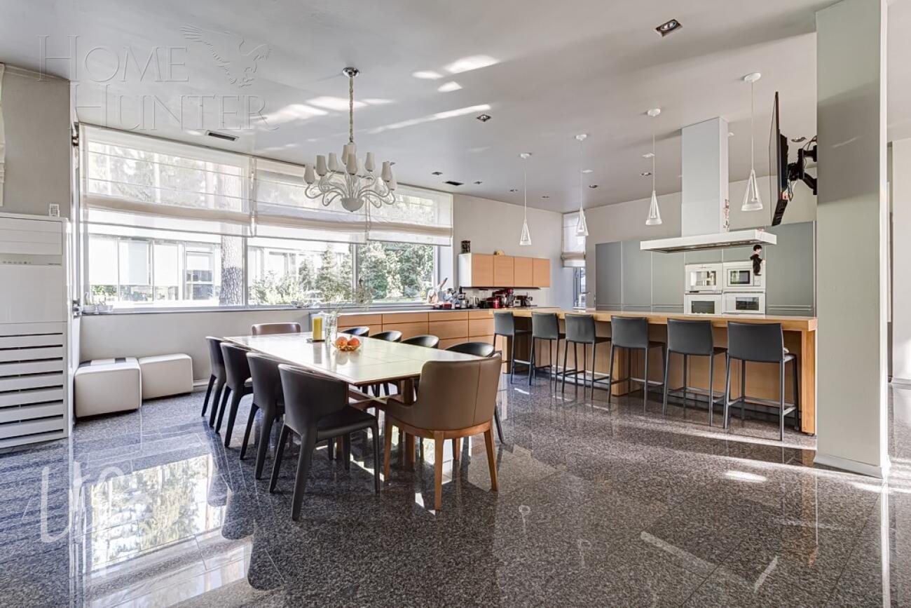 2-этажный коттедж 850 м² с отделкой