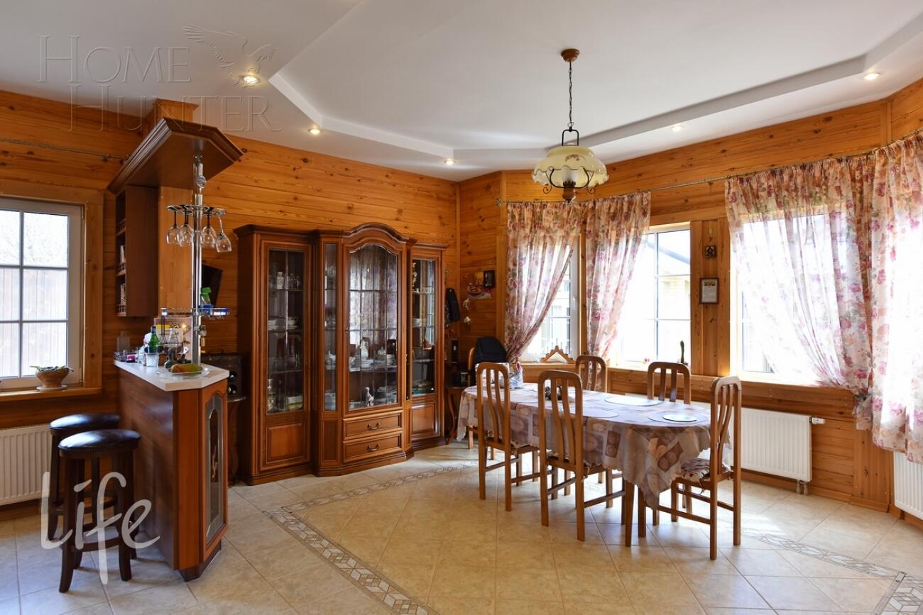 2-этажный коттедж 250 м² с отделкой