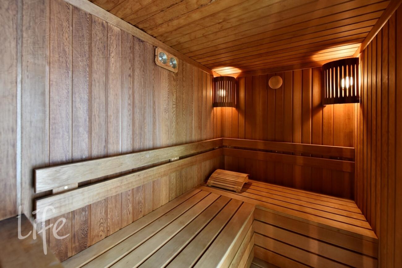 3-этажный коттедж 2 400 м² с отделкой