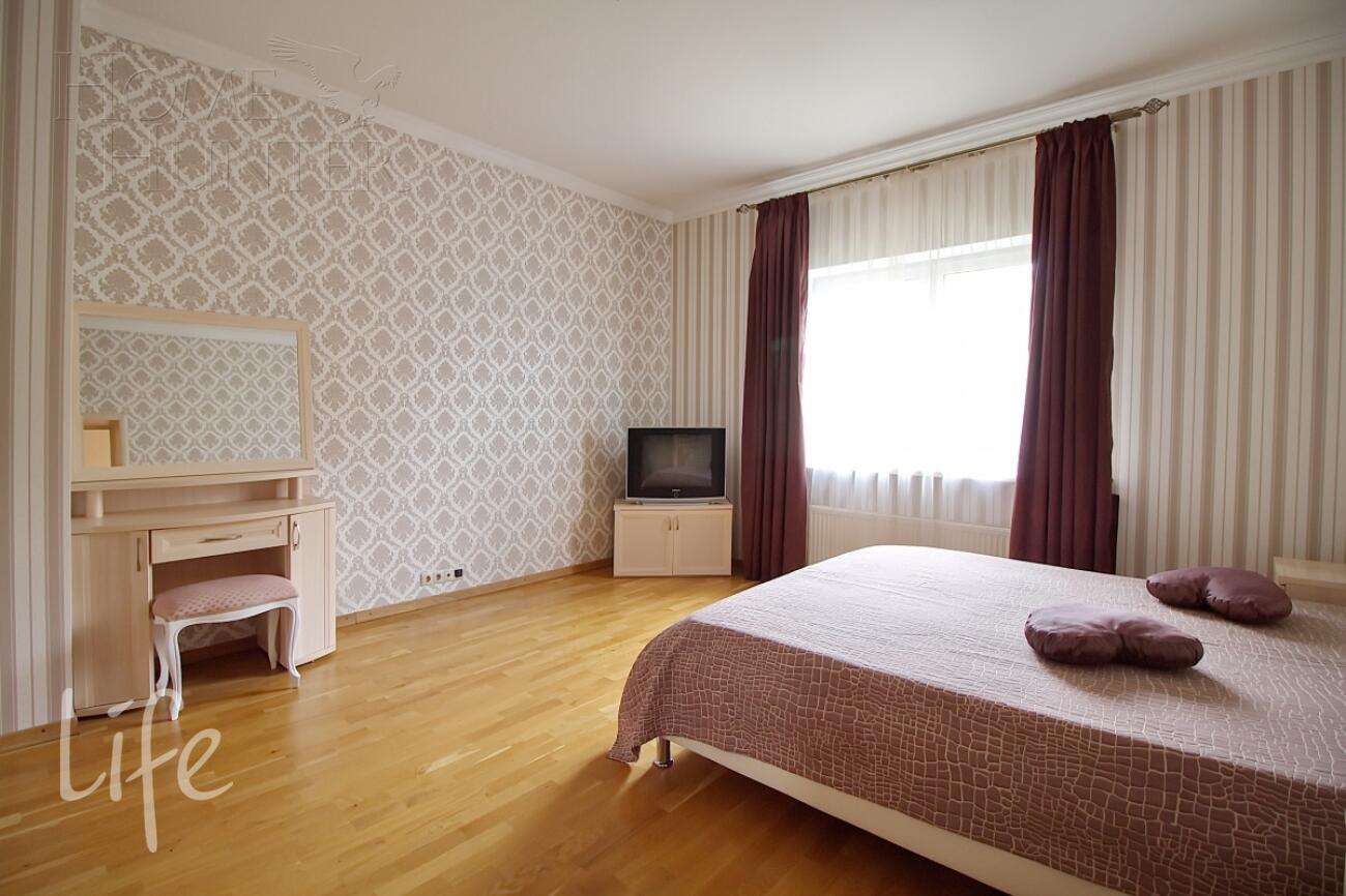 2-этажный коттедж 300 м² с отделкой