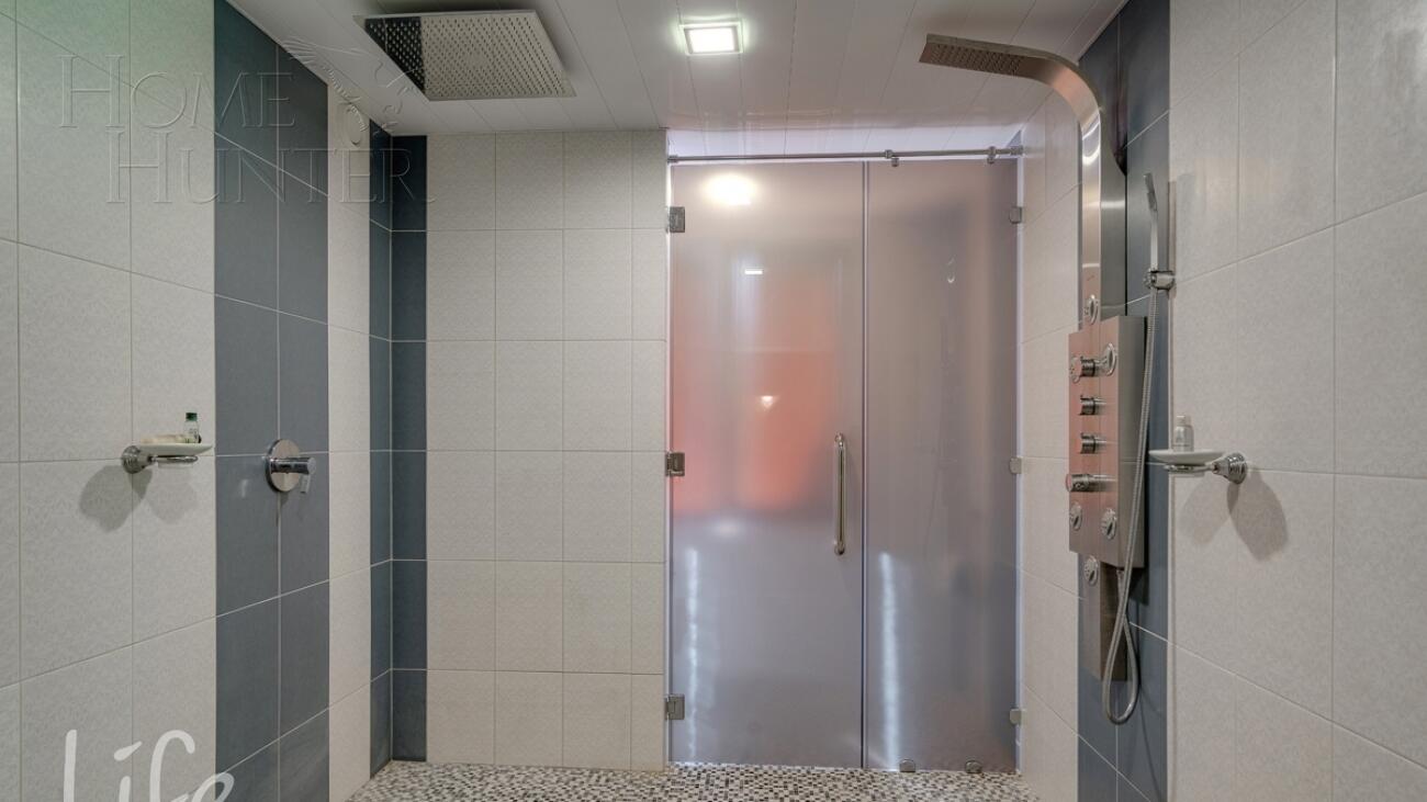 3-этажный коттедж 650 м² с отделкой