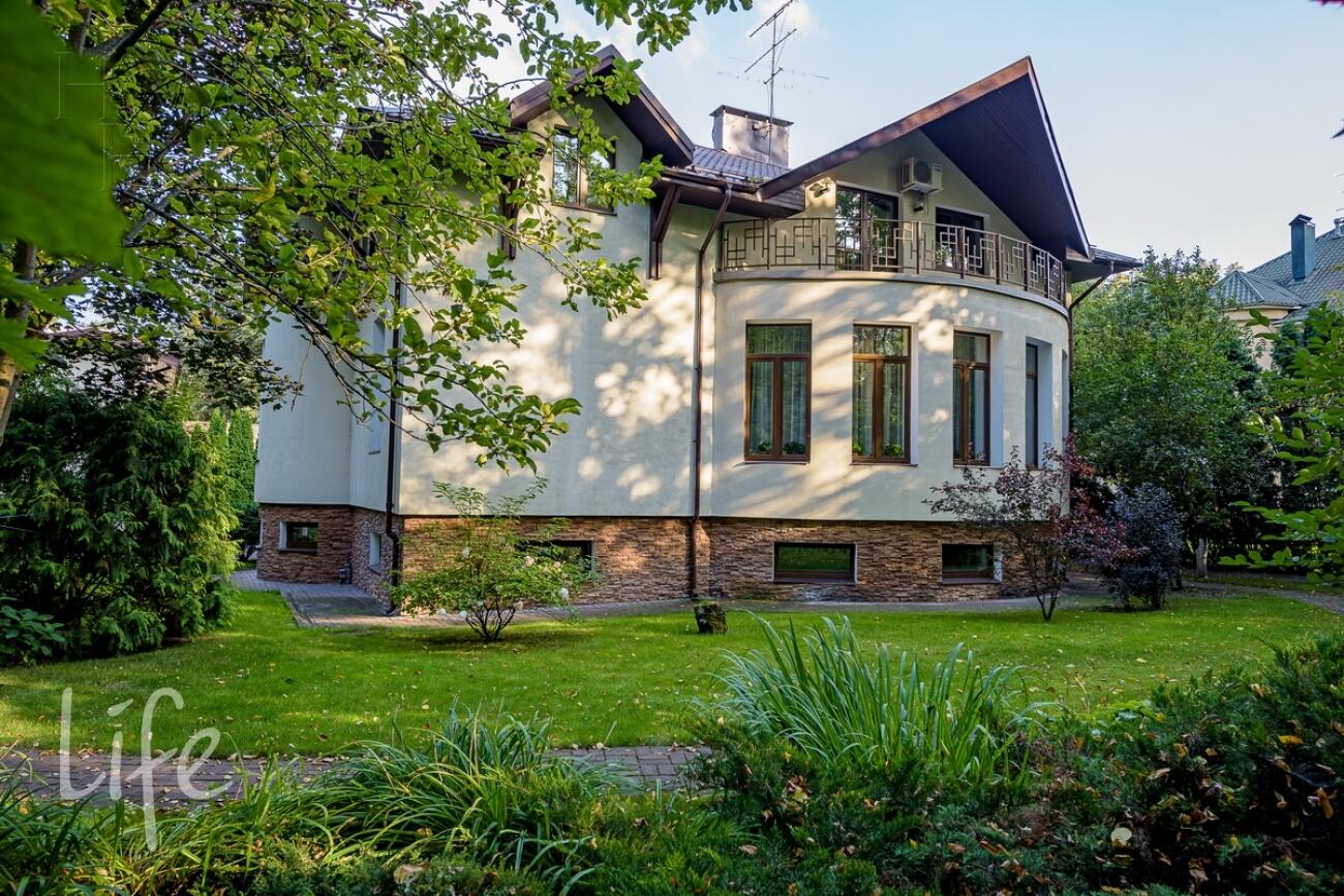 2-этажный коттедж 600 м² с отделкой